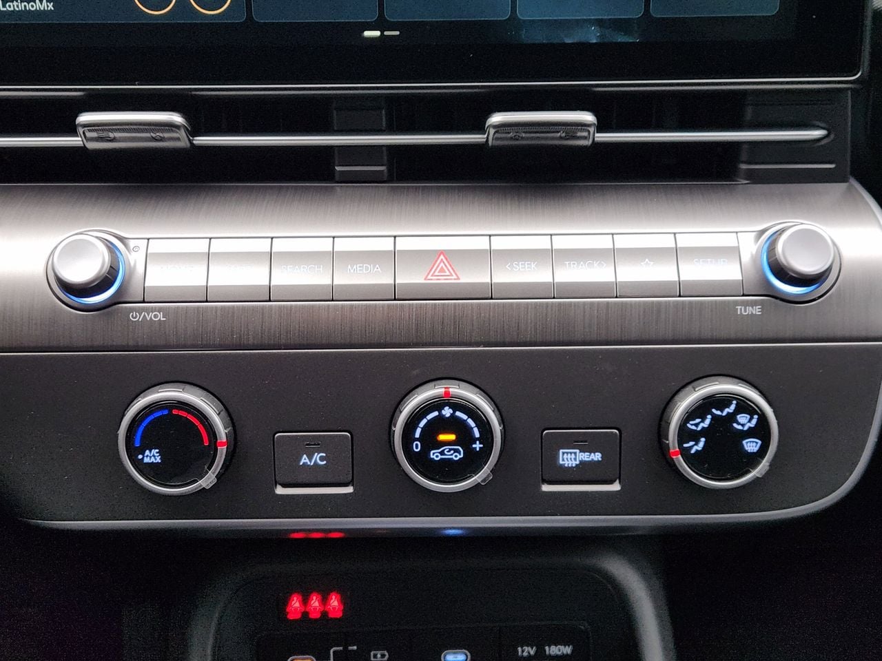 New 2026 SAW White Hyundai SE FWD image 15