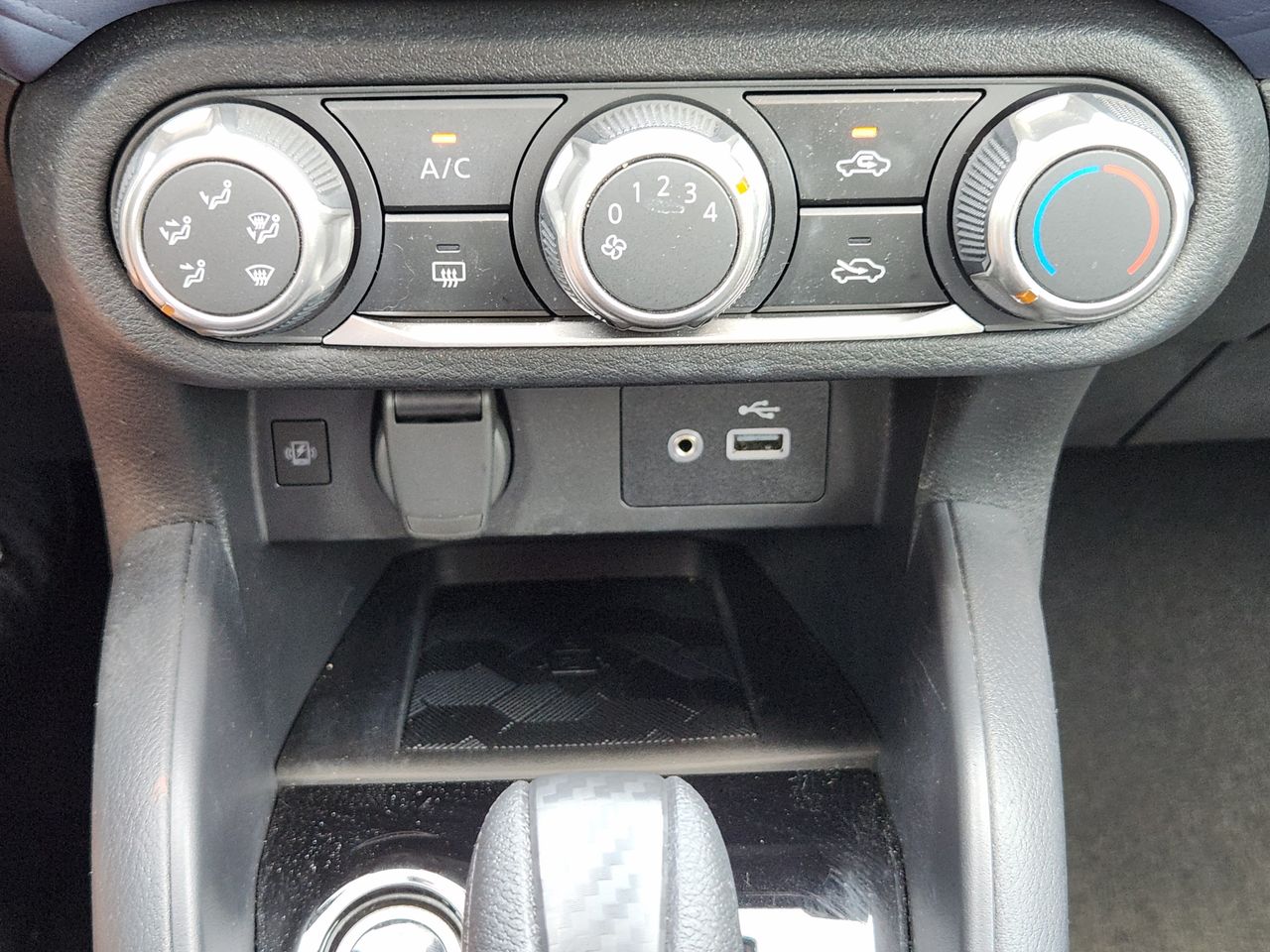 Used 2024 Gun Metallic Nissan 1.6 SV image 16