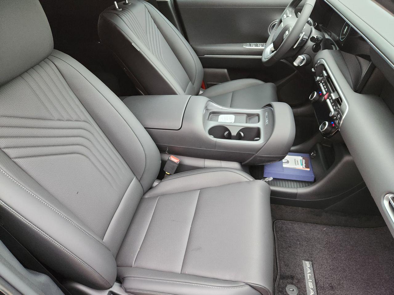 New 2026 A2B Black Hyundai SEL FWD image 10