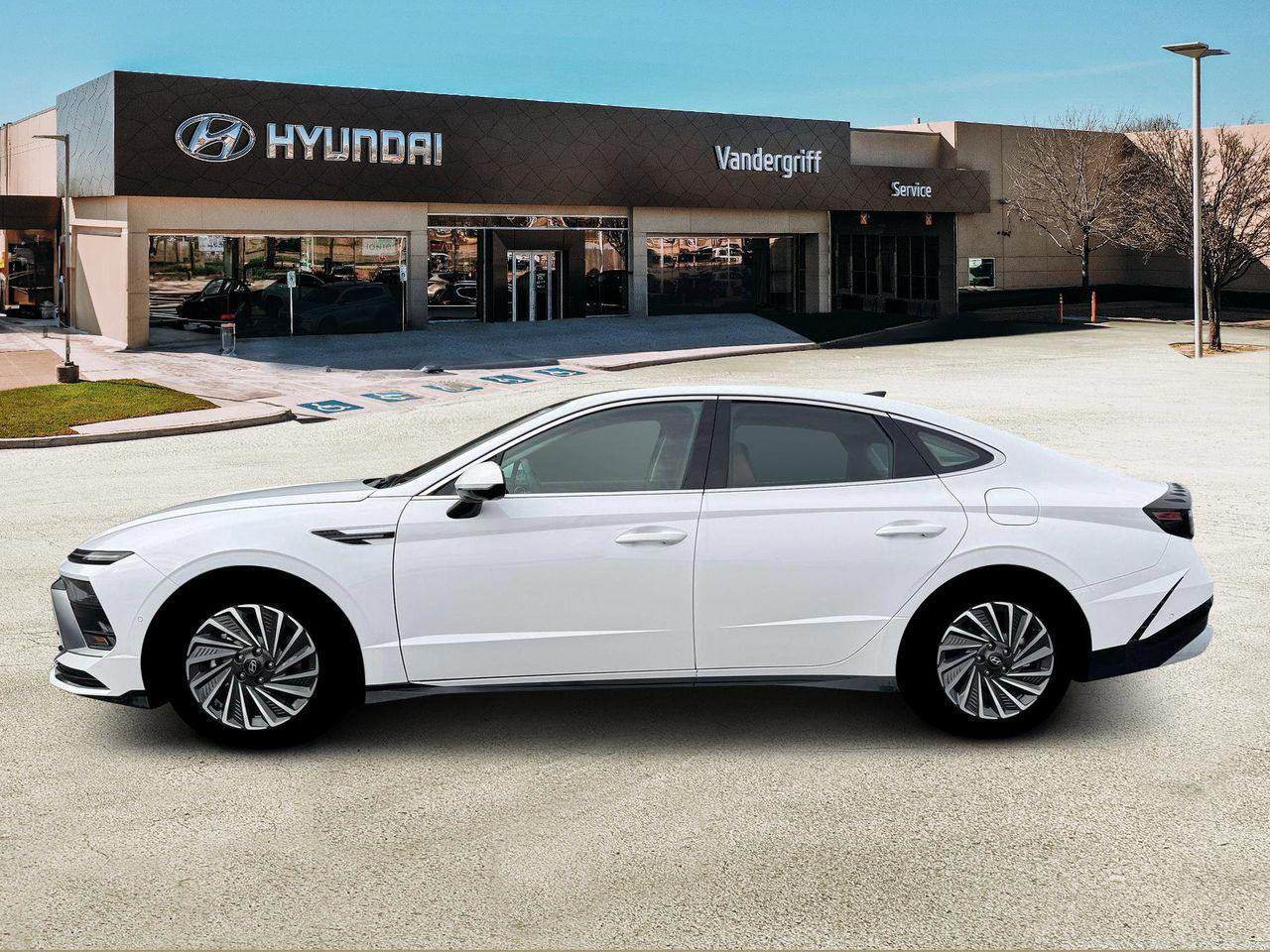 New 2026 W6H White Hyundai Limited image 3