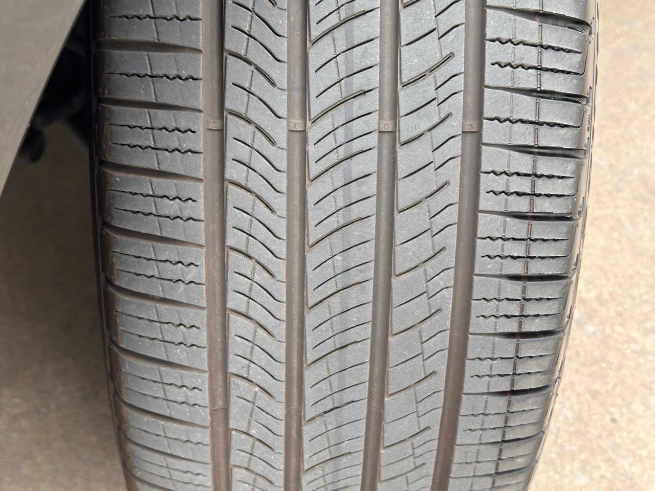 Certified Used 2026 Rockwood Green Hyundai Calligraphy image 3