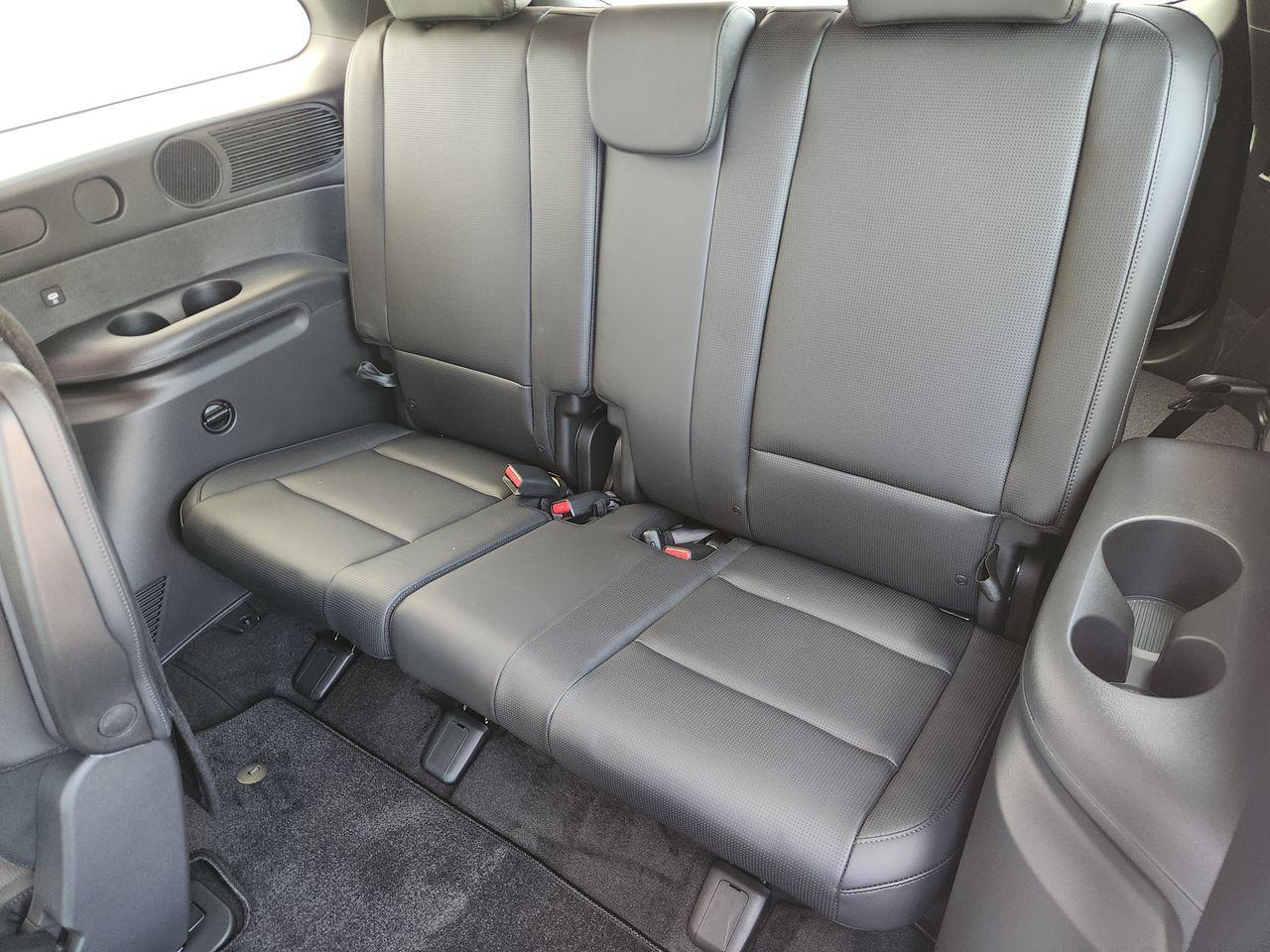 New 2027 Creamy White Pearl Hyundai SEL 7P image 28