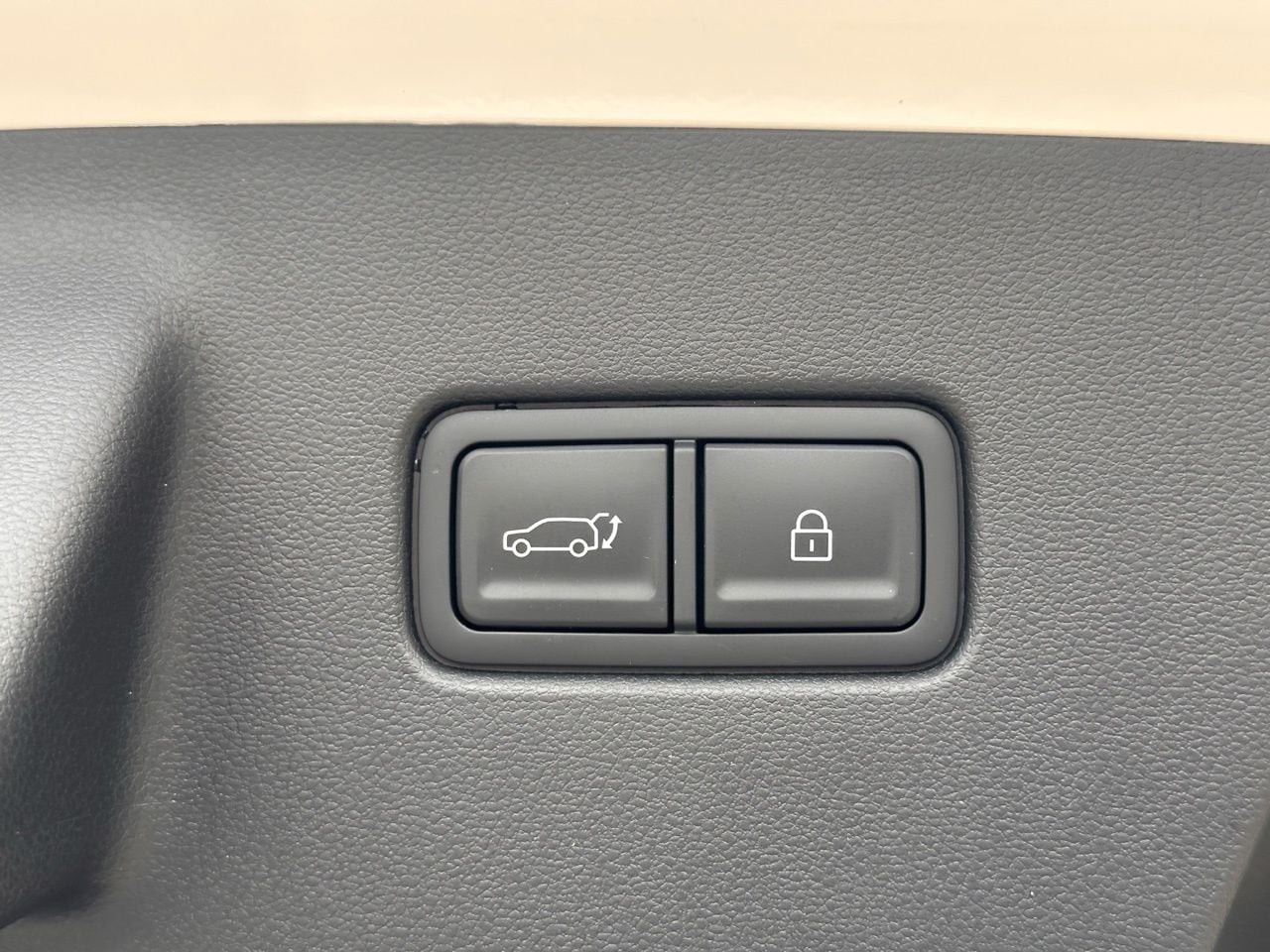 Certified Used 2026 Creamy White Pearl Hyundai Blue SEL Premium 7 Passenger image 16