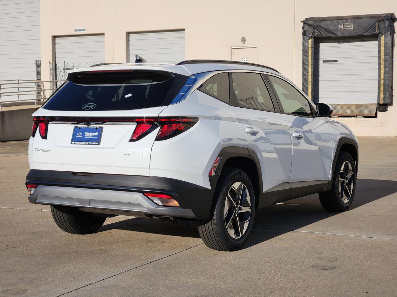 New 2026 Creamy White Pearl Hyundai SEL AWD image 4