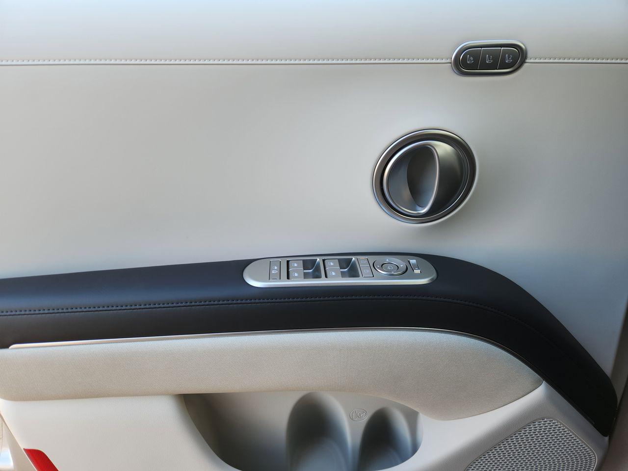 New 2026 T2X Silver Hyundai Calligraphy FWD image 22