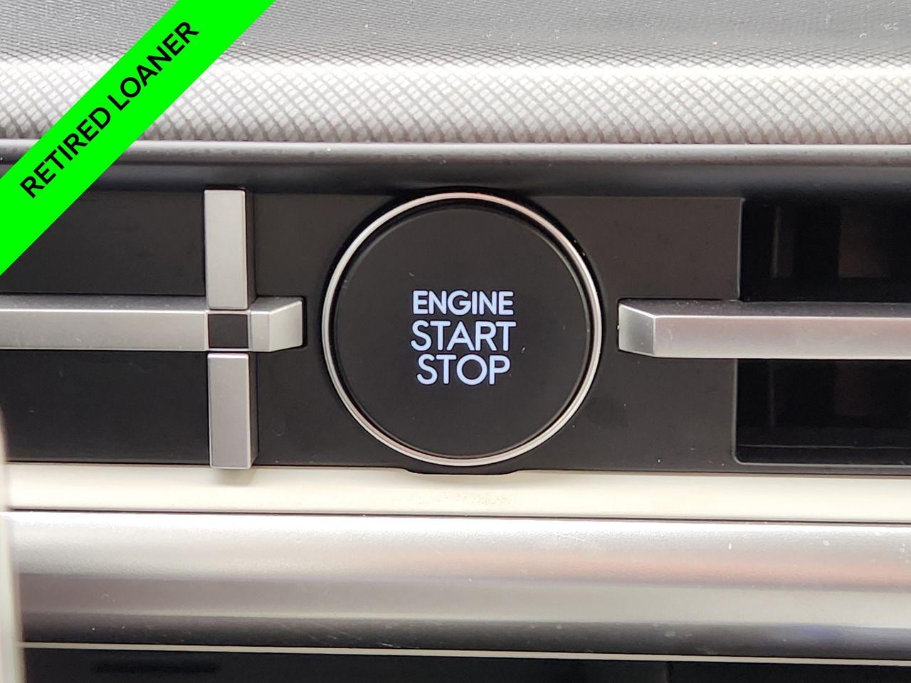 New 2025 R2T Silver Hyundai SEL FWD image 19