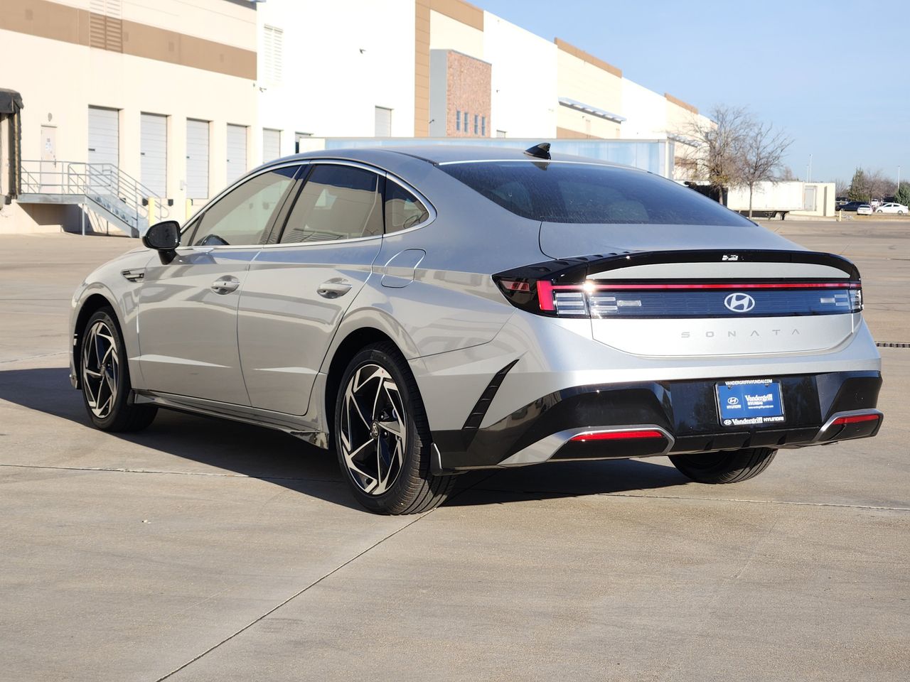 New 2026 T4A Silver Hyundai SEL Sport image 3