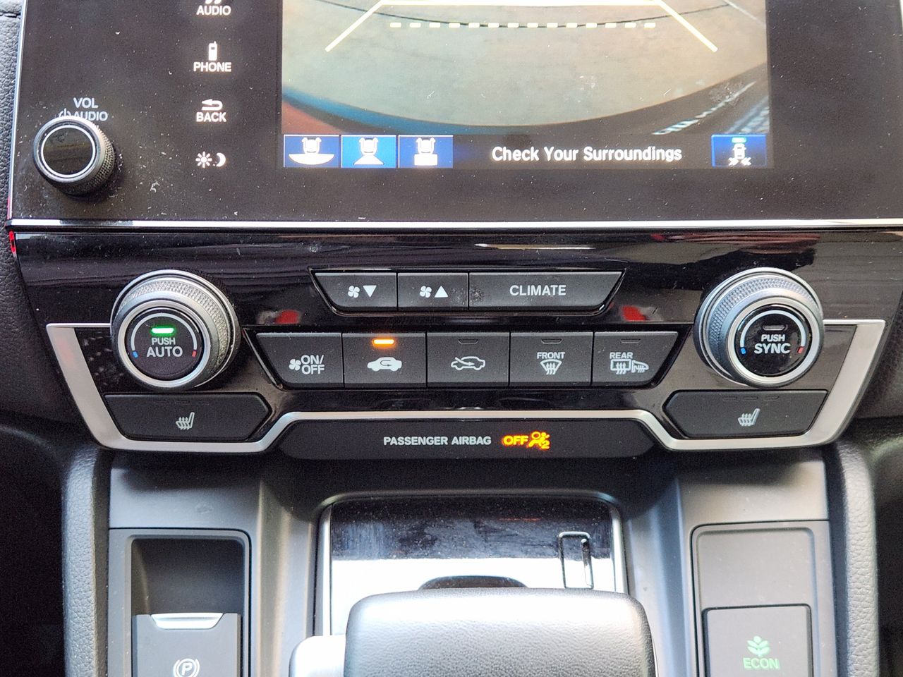 Used 2018 Basque Red Pearl II Honda Touring image 15