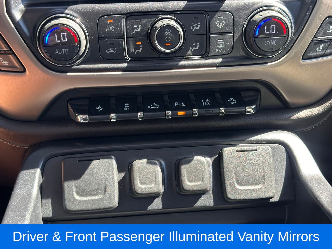 Used 2015 White Diamond Tricoat GMC Denali image 33