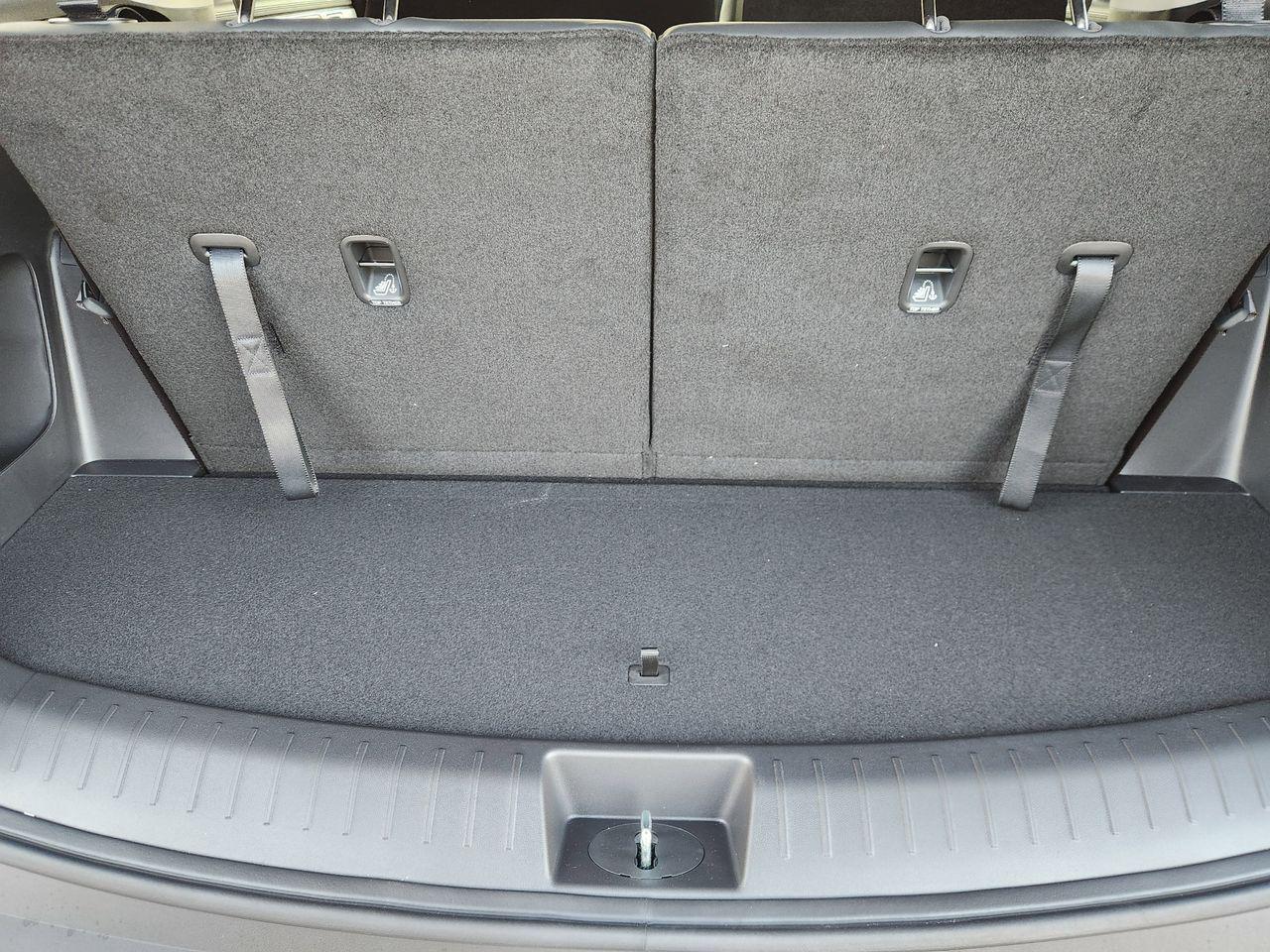 New 2026 W6H White Hyundai SEL FWD image 30