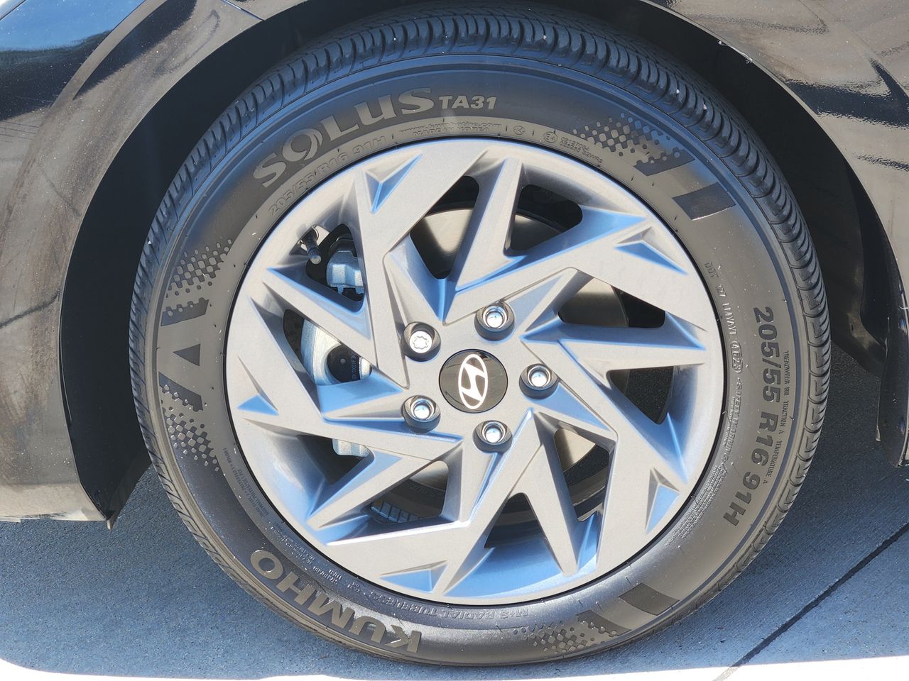 Certified Used 2024 Abyss Black Hyundai Blue image 7