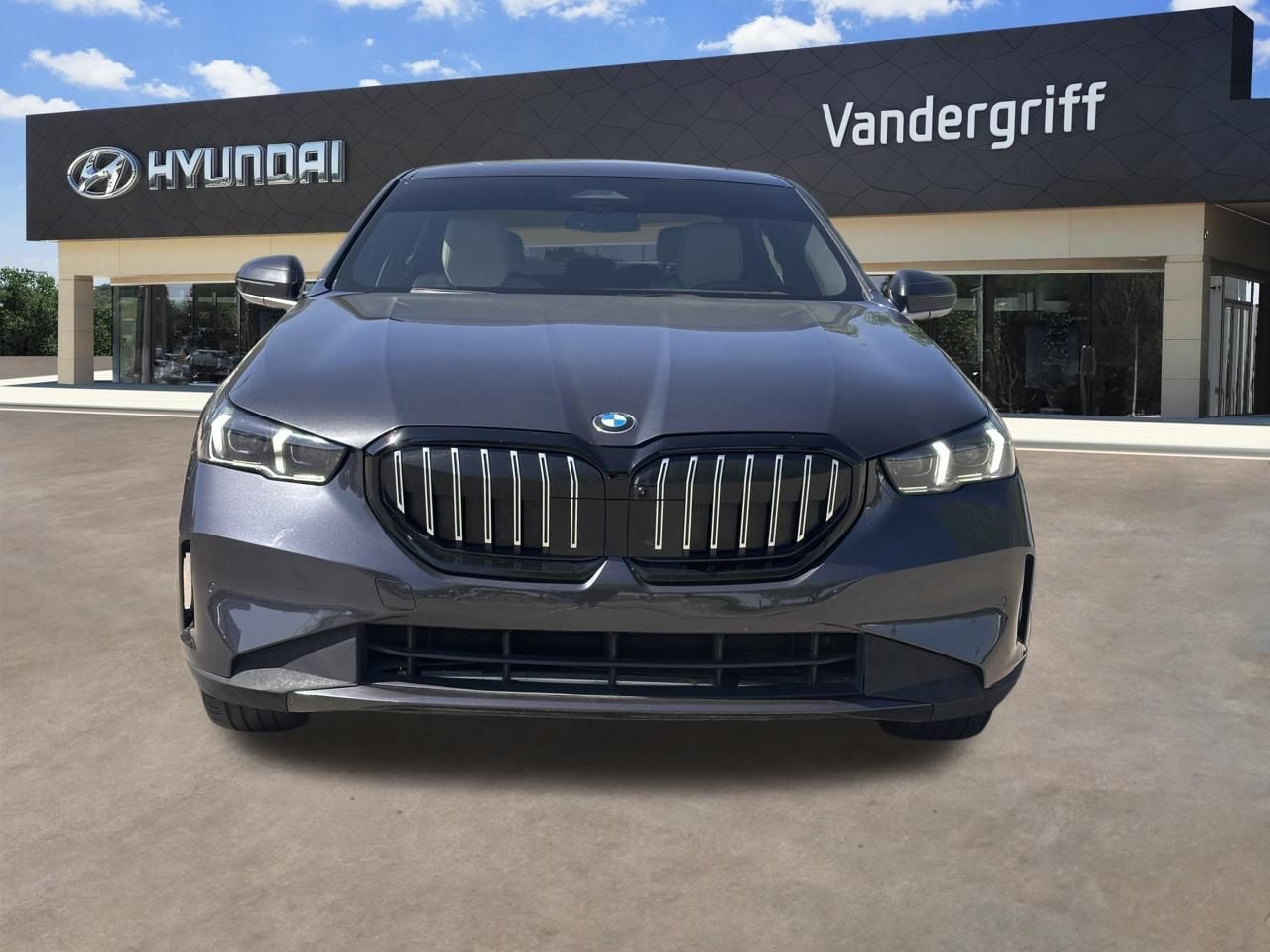 Used 2024 Dark Graphite BMW 530i image 5