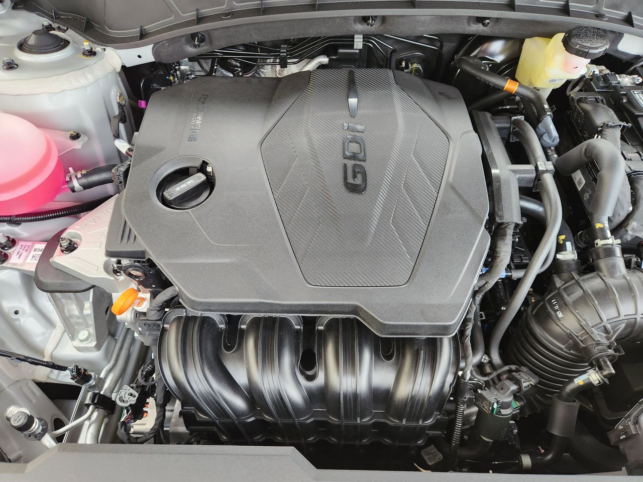 New 2026 R2T Silver Hyundai Limited FWD image 31