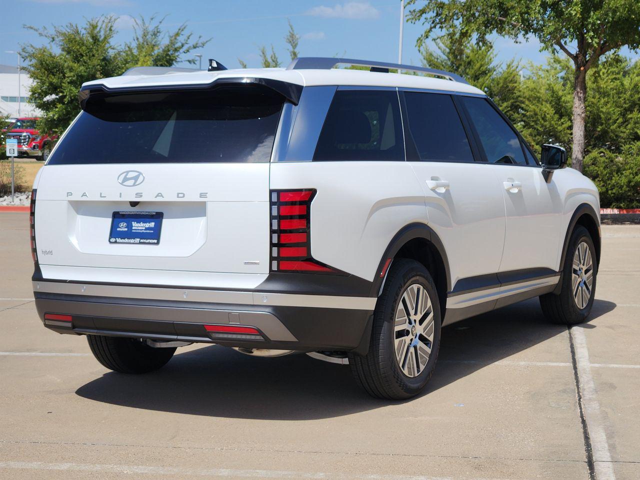 New 2027 Creamy White Pearl Hyundai SEL 7P image 4