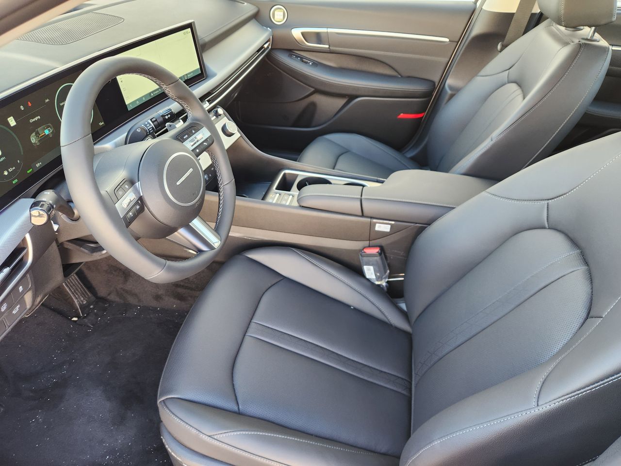 New 2026 W6H White Hyundai Limited image 12