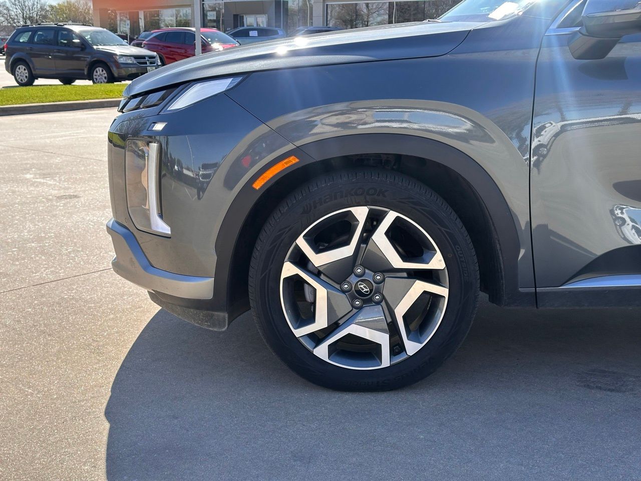 Used 2025 Graphite Hyundai Limited image 10