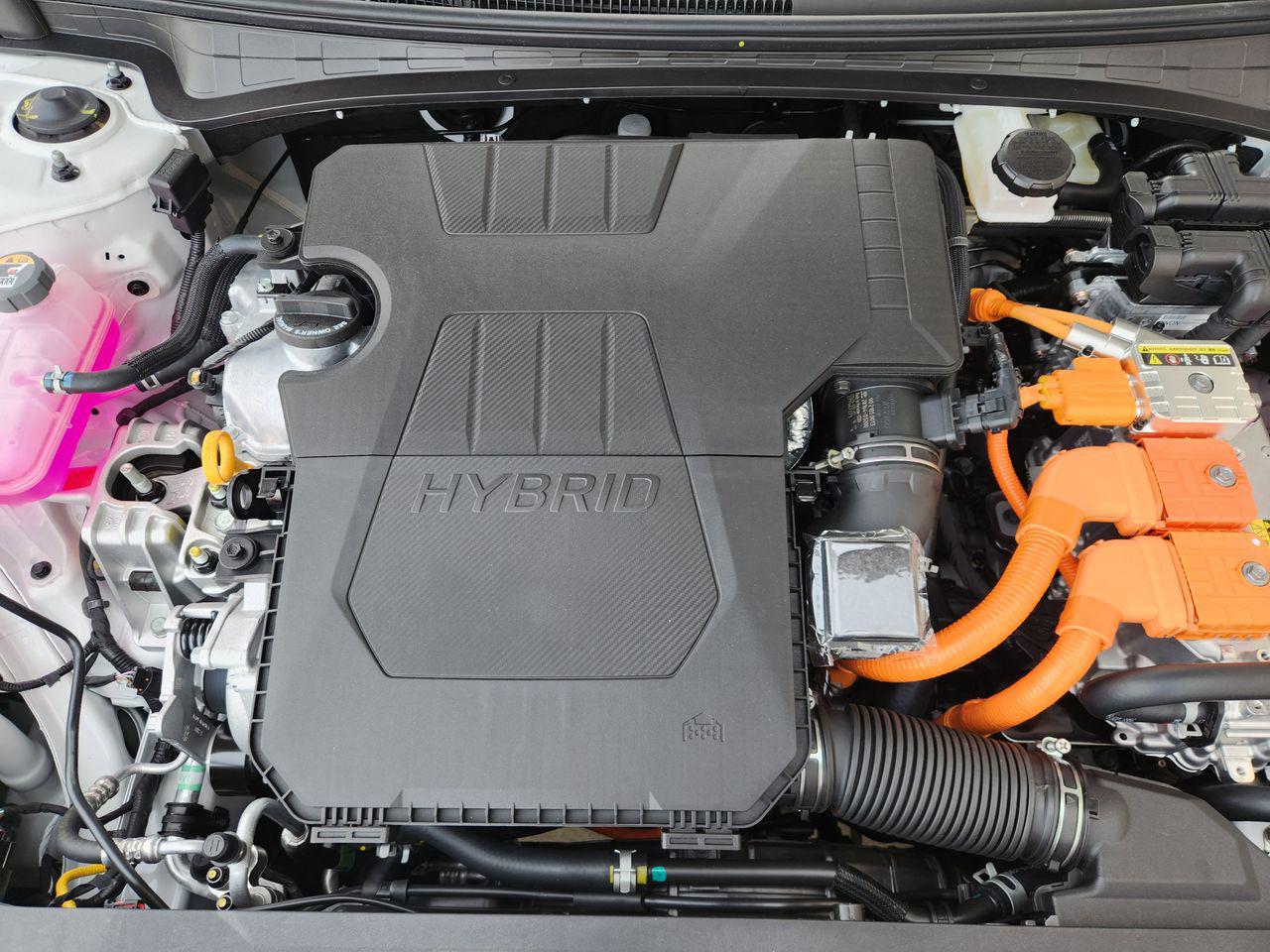 New 2026 W6H White Hyundai Limited image 31