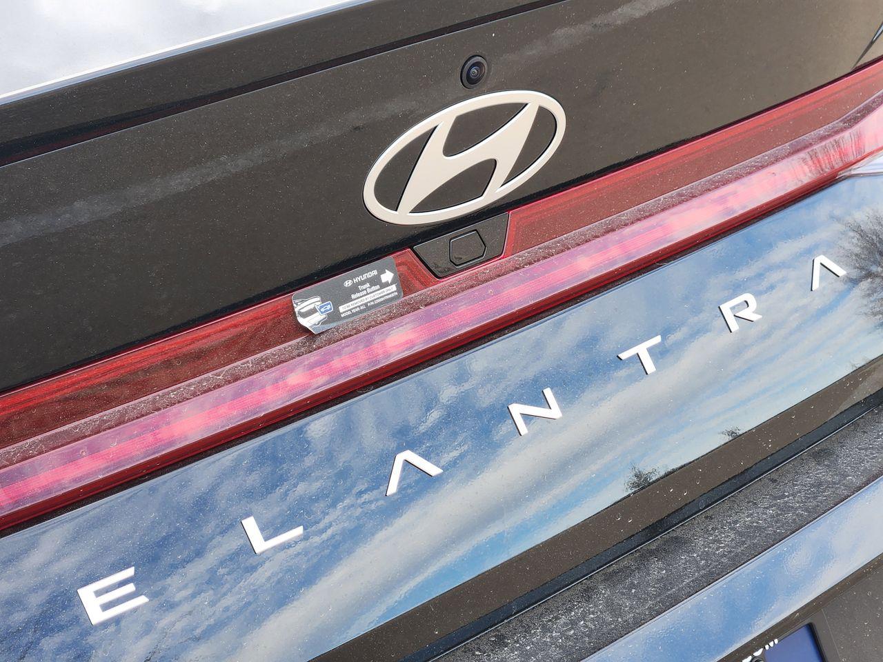 New 2026 A2B Black Hyundai SEL Sport Premium image 8