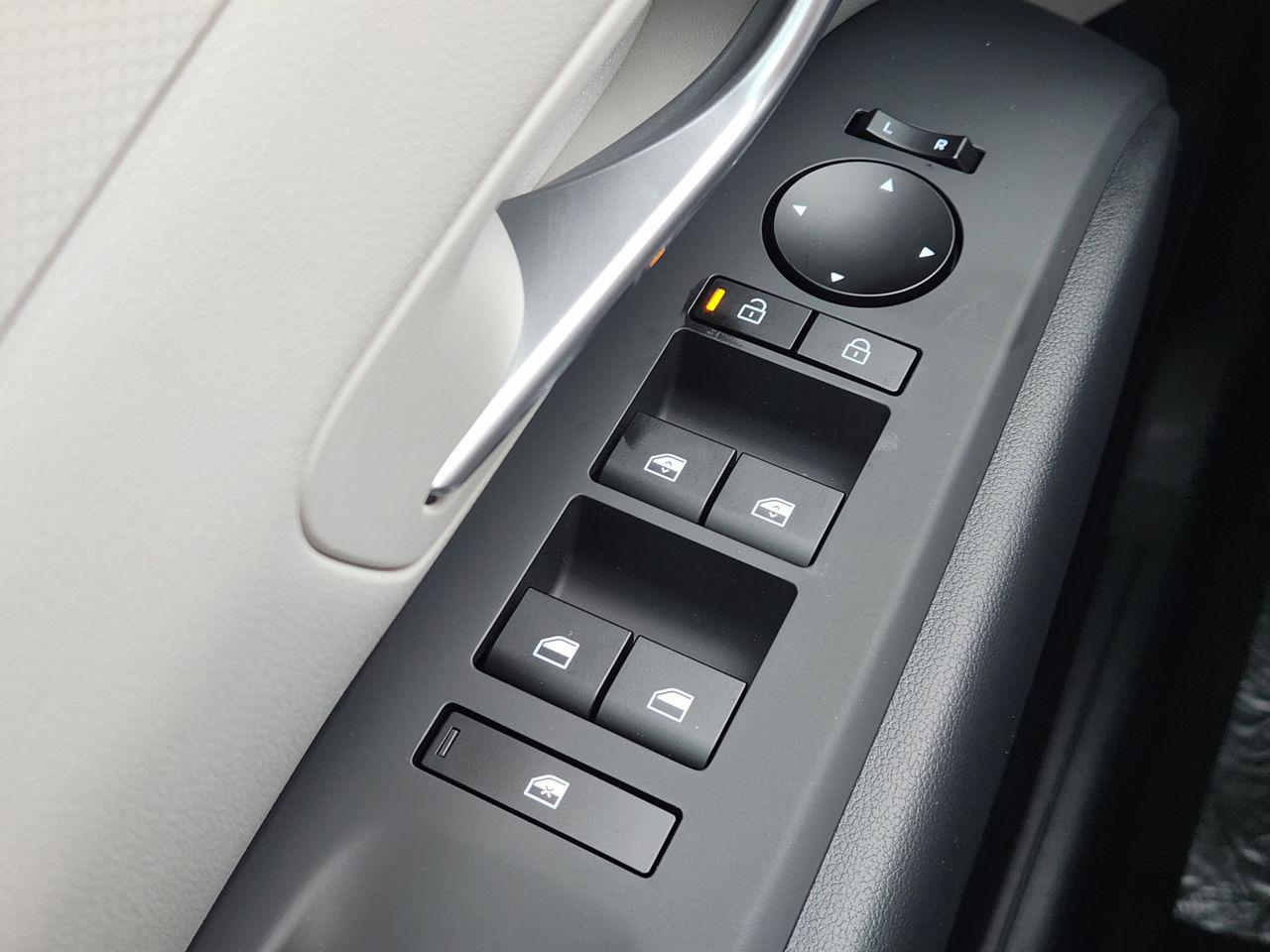 New 2026 Serenity White Pearl Hyundai SEL FWD image 21