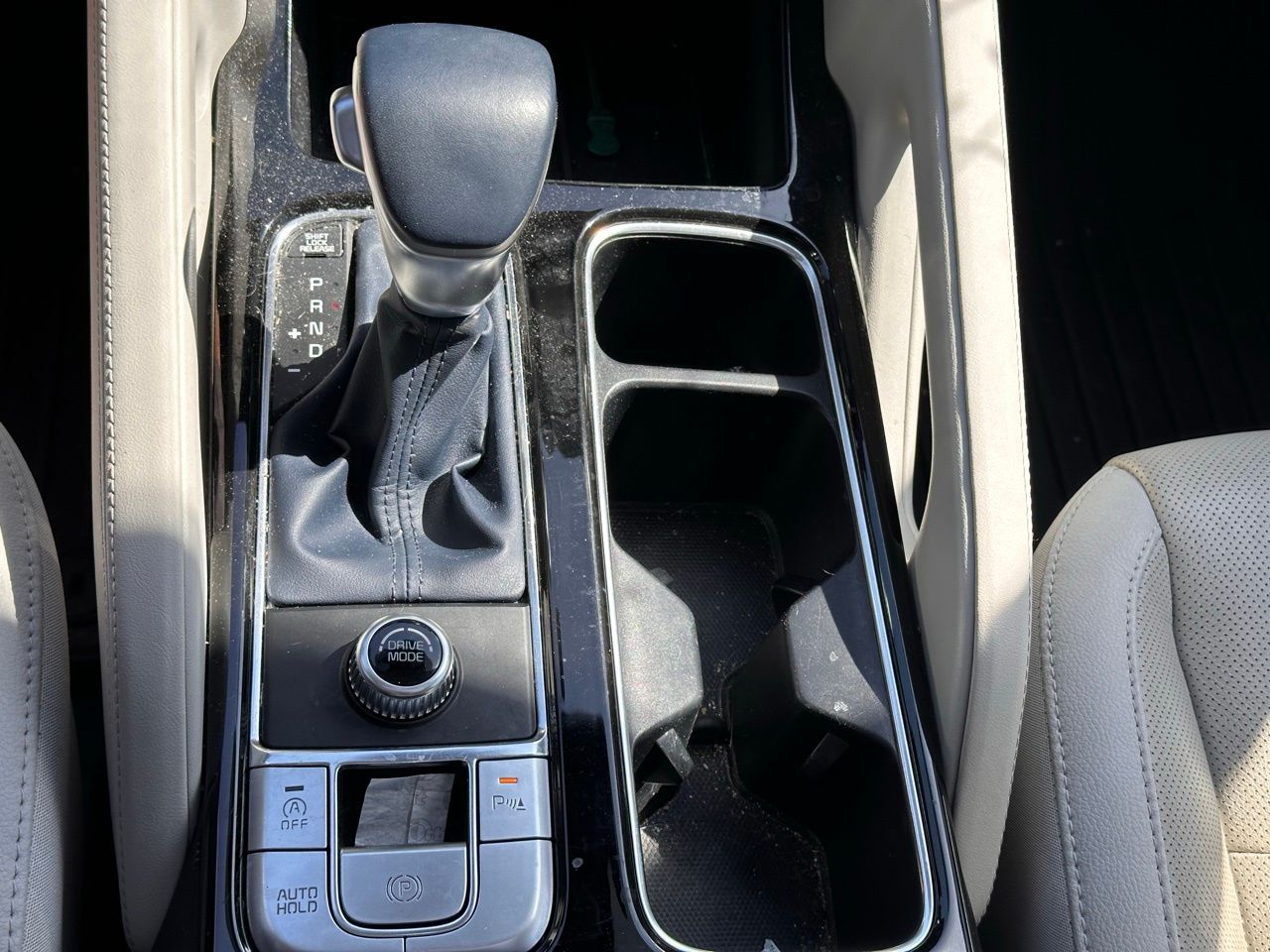 Used 2024 Ebony Black Kia EX image 36