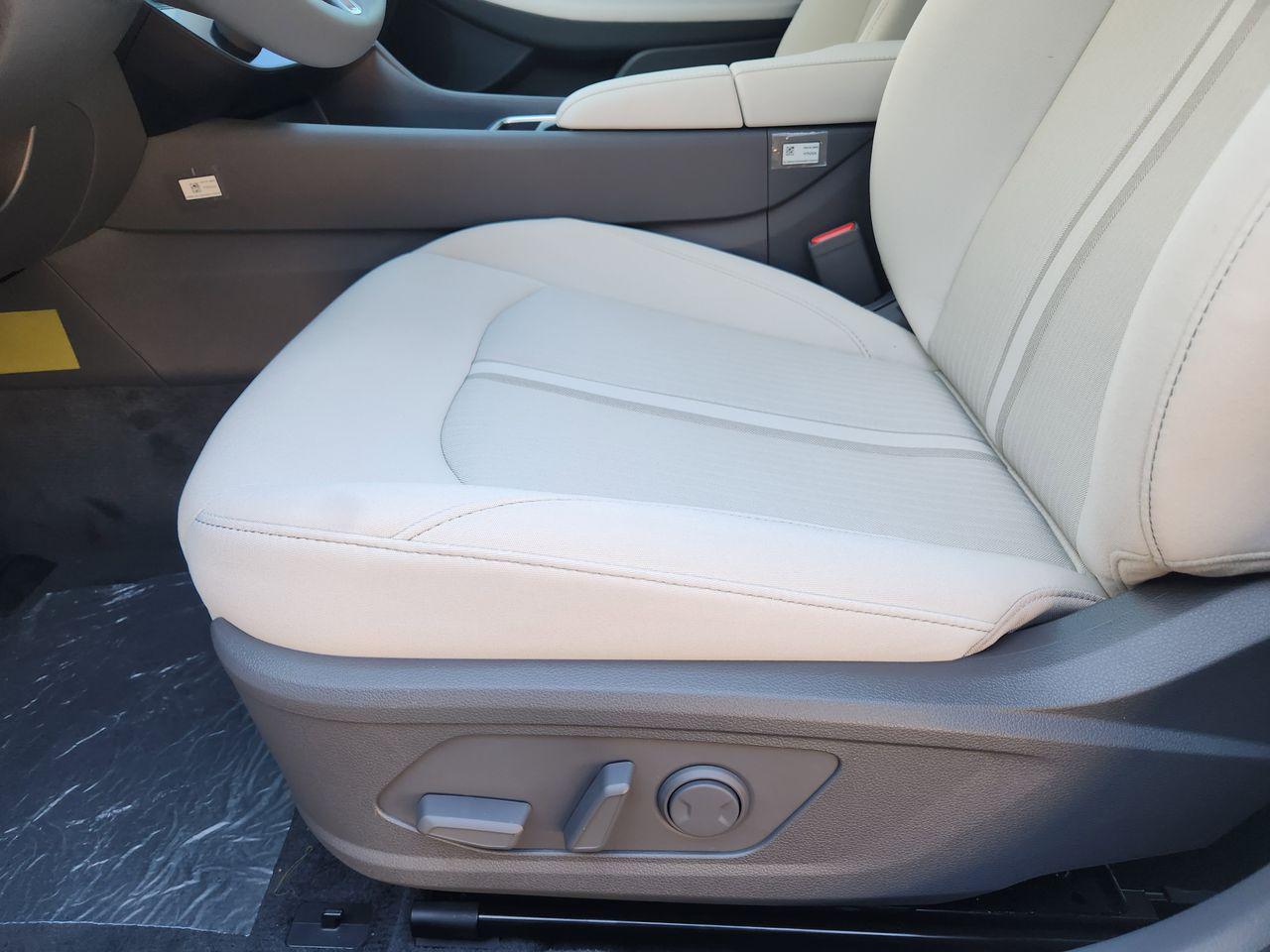 New 2026 W6H White Hyundai SEL Sport image 23