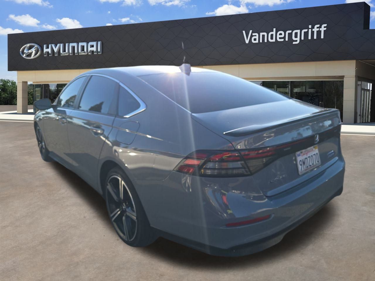 2024 Honda Accord Hybrid Sport photo 2