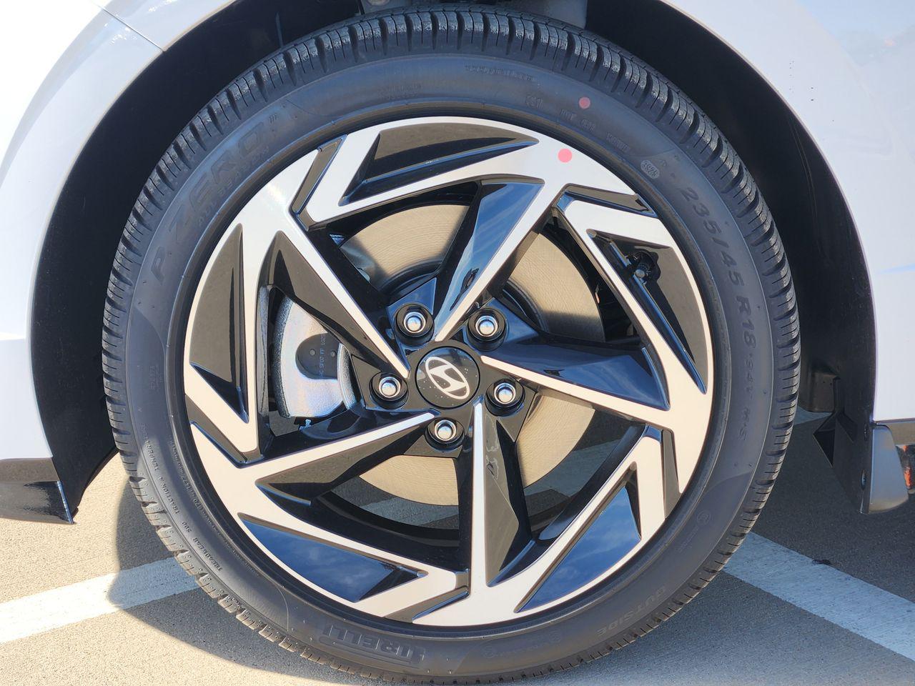 New 2026 W6H White Hyundai SEL Sport image 7