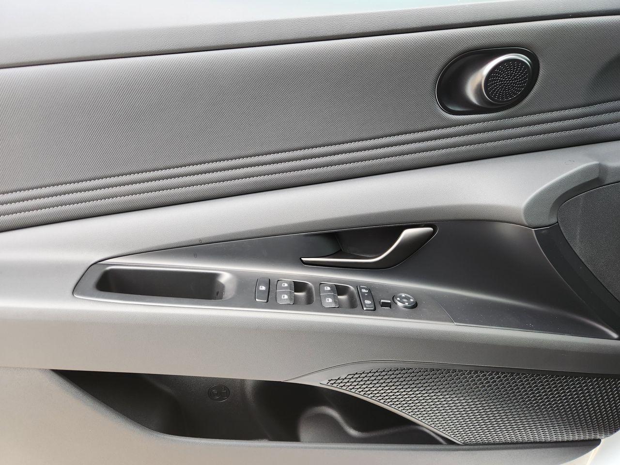 New 2026 W6H White Hyundai SEL Sport Premium image 22