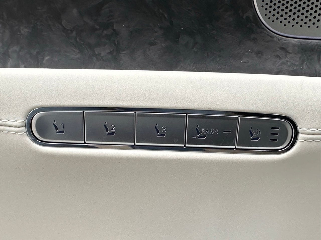 Used 2025 Vik Black Genesis 3.5T e-SC image 27