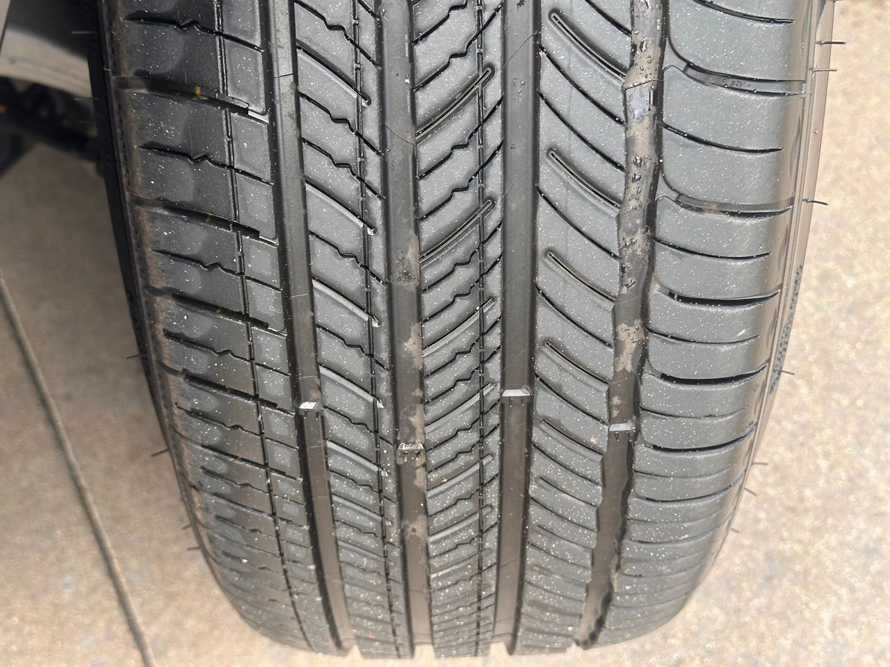 Used 2025 Vik Black Genesis 3.5T e-SC image 3