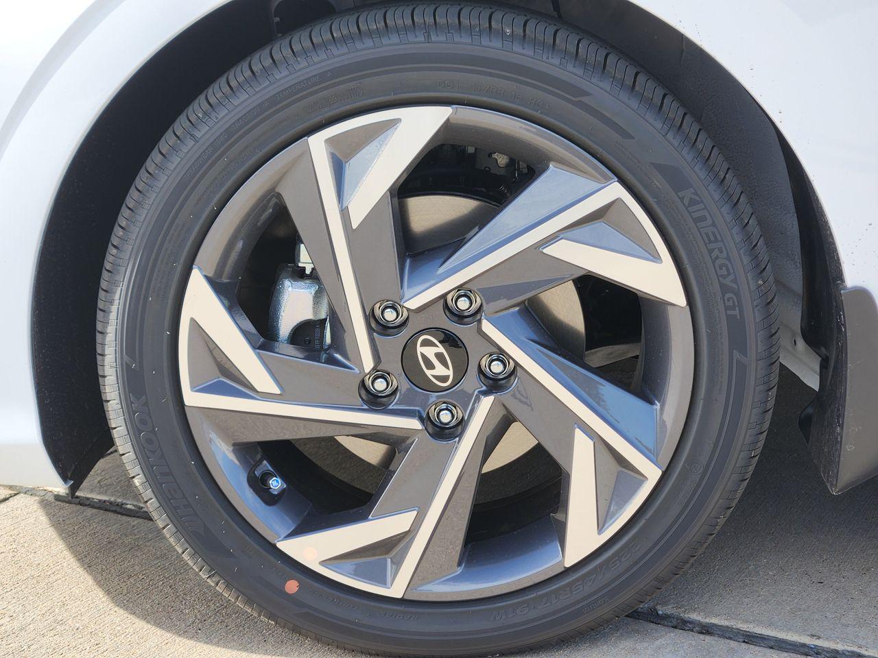 New 2026 W6H White Hyundai Limited image 7