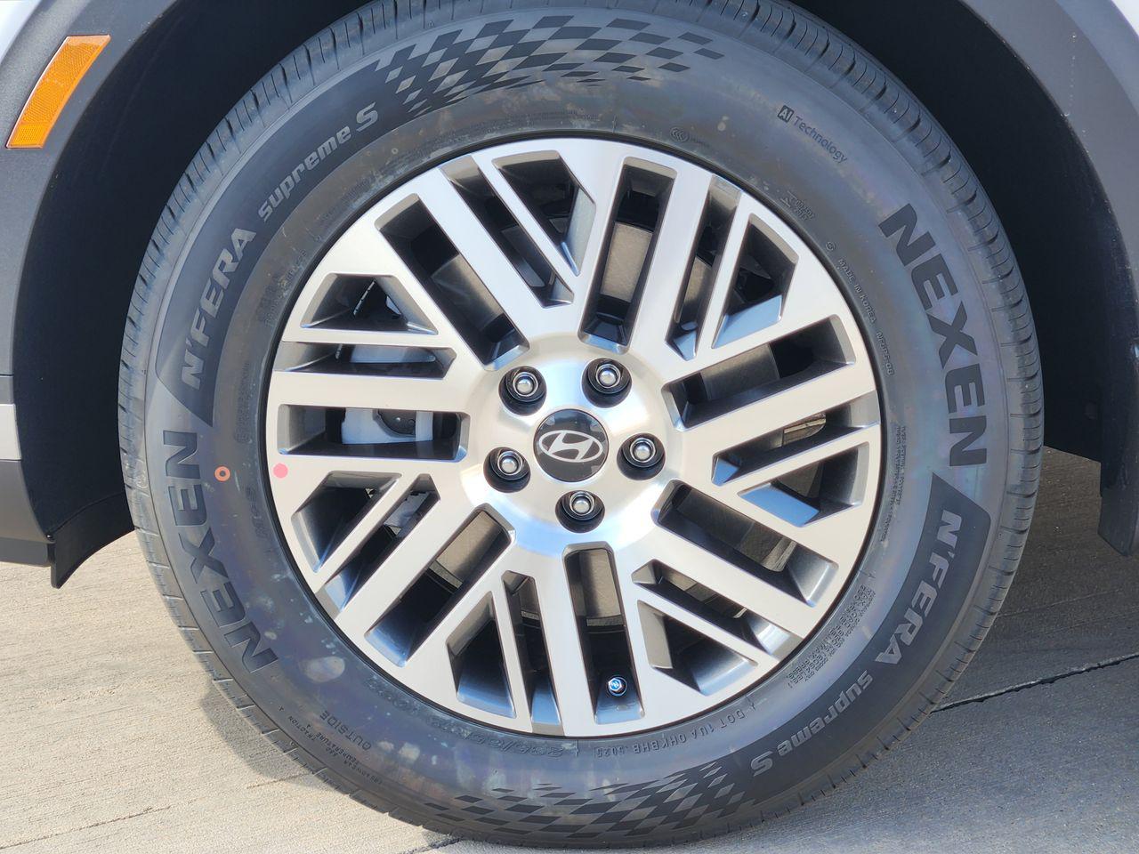 New 2026 WC9 White Hyundai SEL FWD image 7