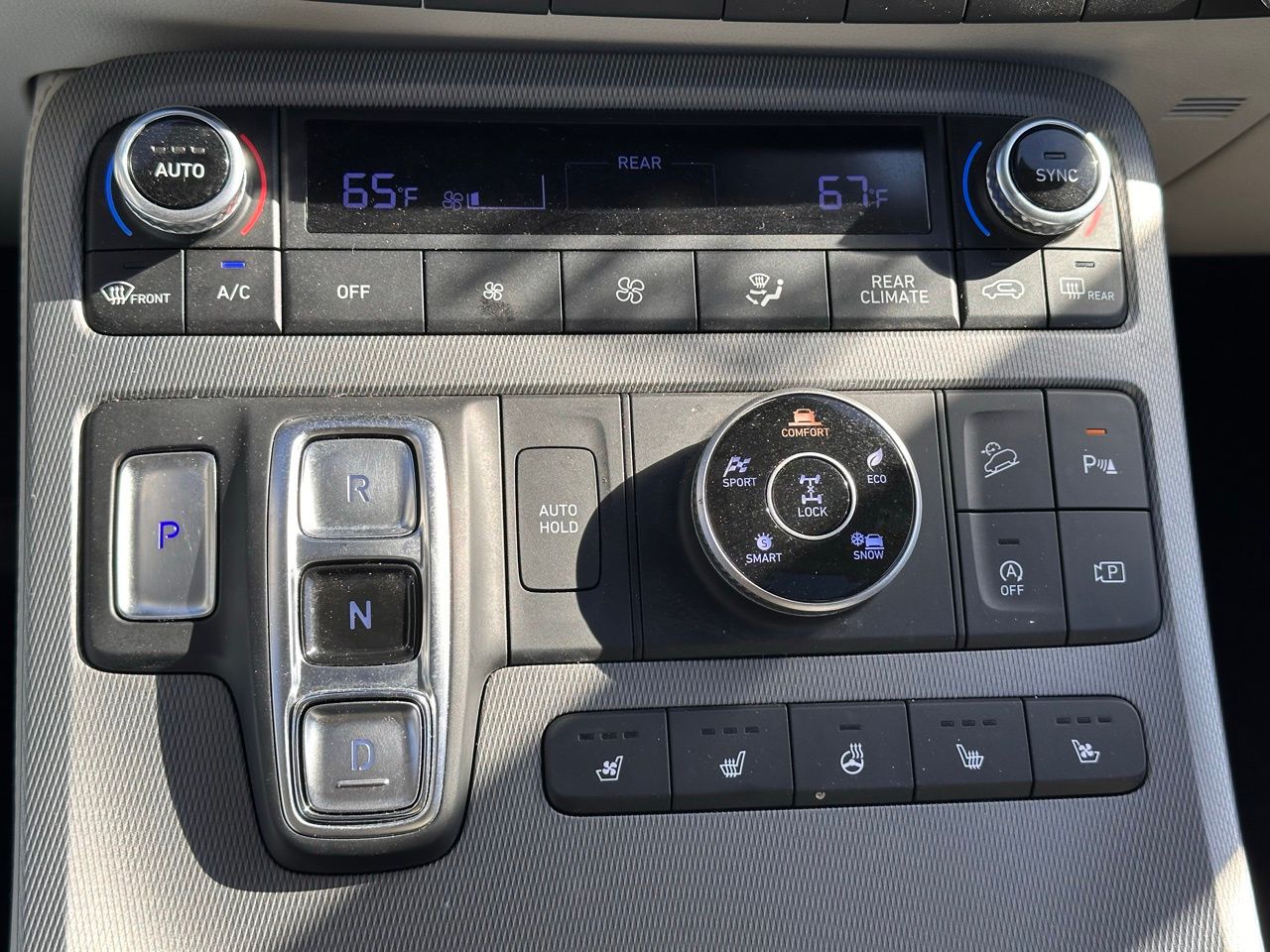 Used 2025 Graphite Hyundai Limited image 40