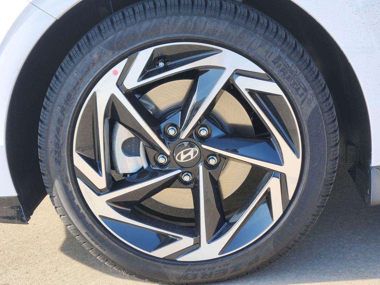 New 2026 Serenity White Hyundai SEL Sport image 8