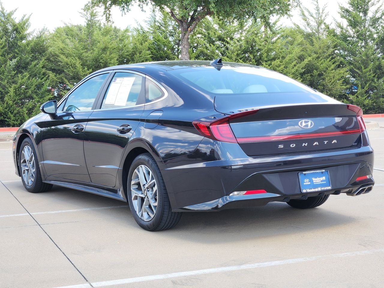 Used 2023 Carbon Blue Hyundai SEL image 3