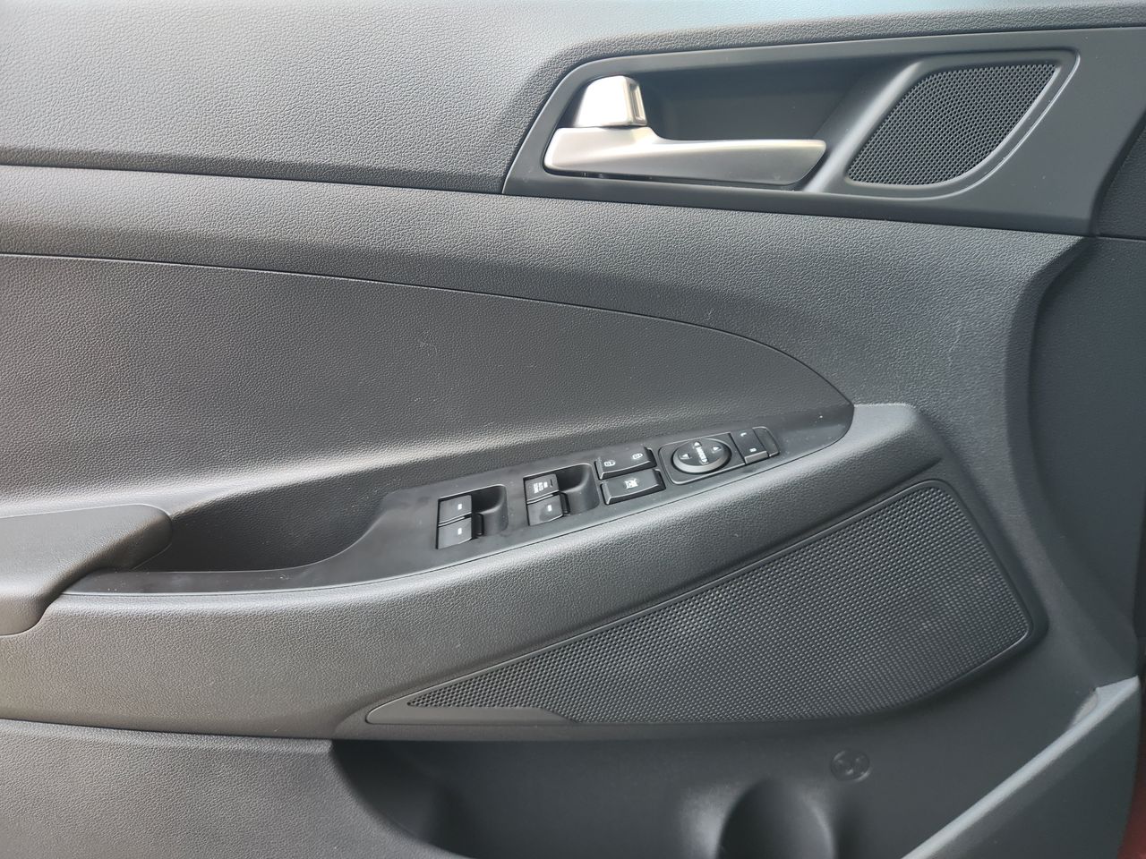 Used 2019 Gemstone Red Hyundai SE image 22