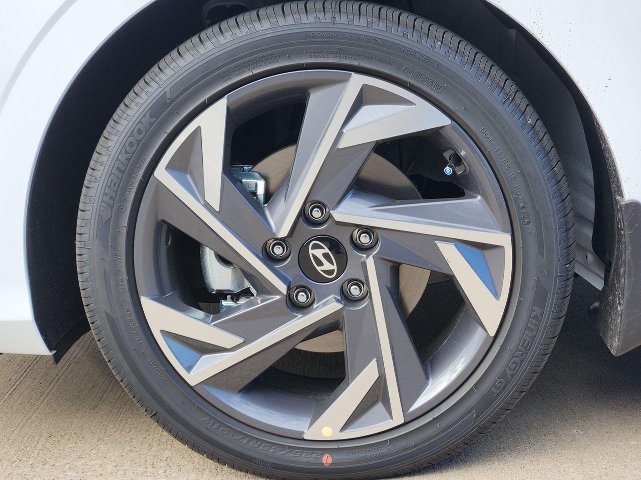 New 2026 Serenity White Hyundai Limited image 7