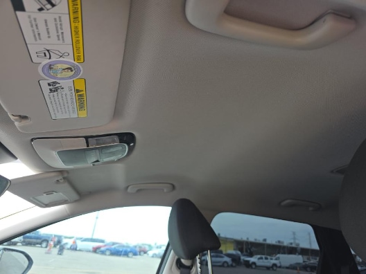 Used 2024 Shimmering Silver Hyundai SE image 17