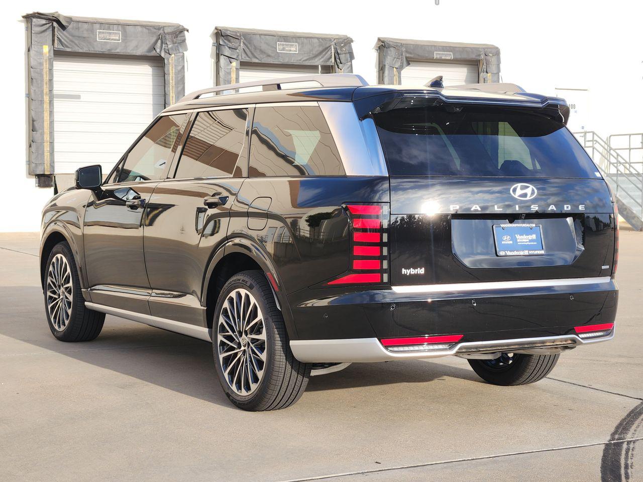 New 2027 Abyss Black Pearl Hyundai Calligraphy image 3
