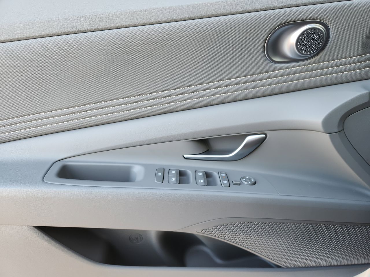 New 2026 W6H White Hyundai SEL Sport image 22