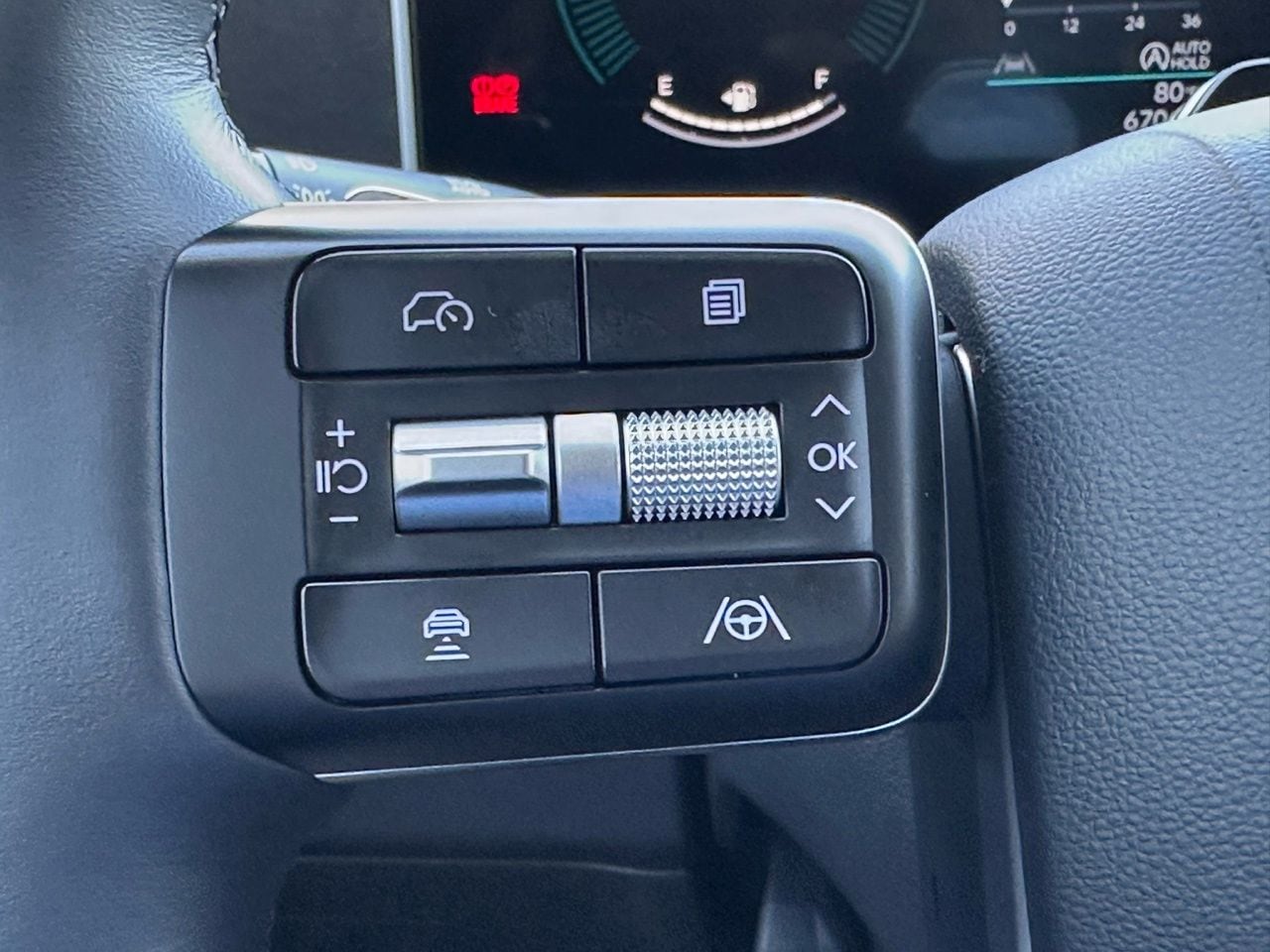 Used 2025 R2T Silver Hyundai SEL image 27