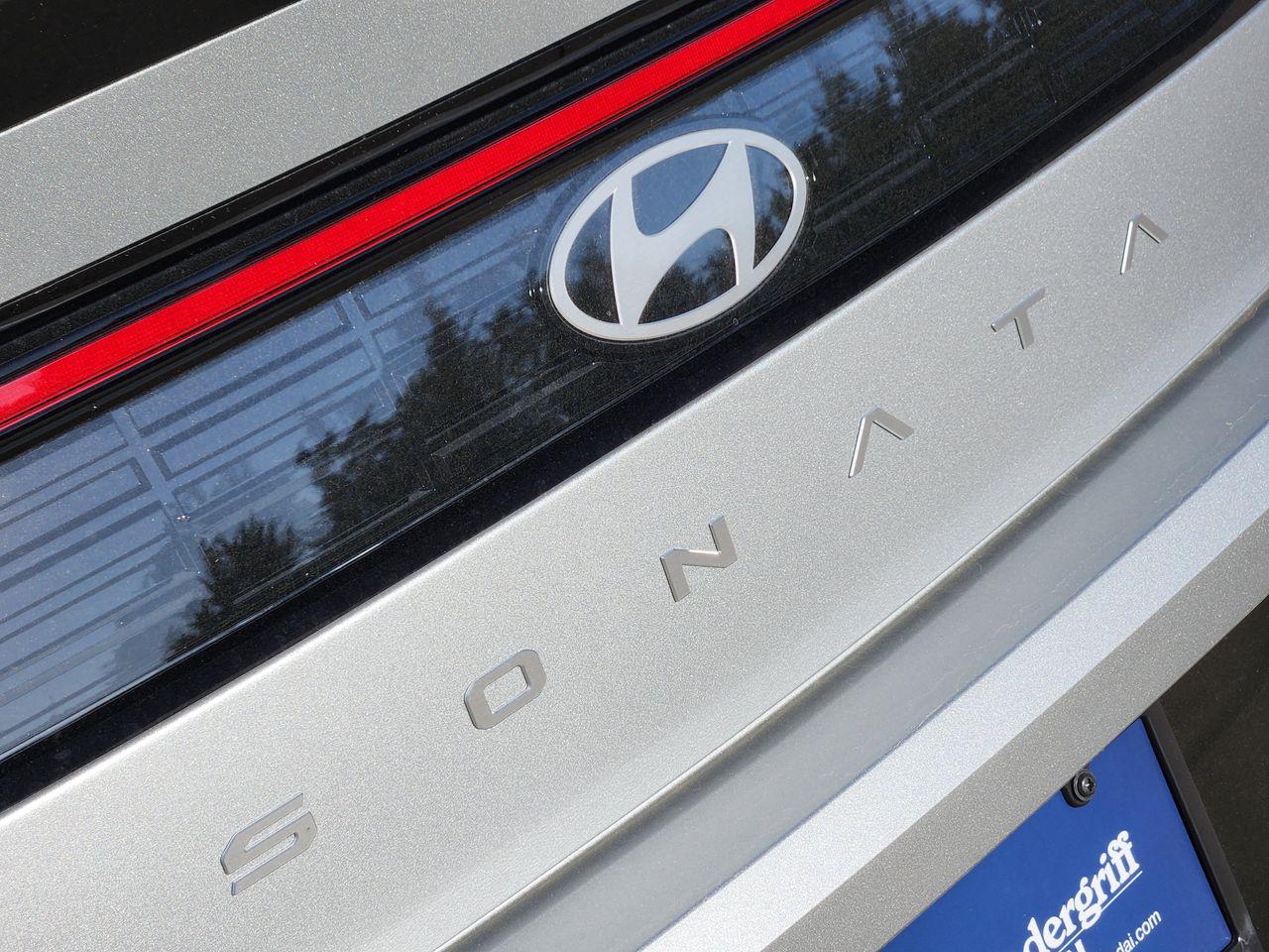 New 2026 Aero Silver Hyundai SEL Sport image 8