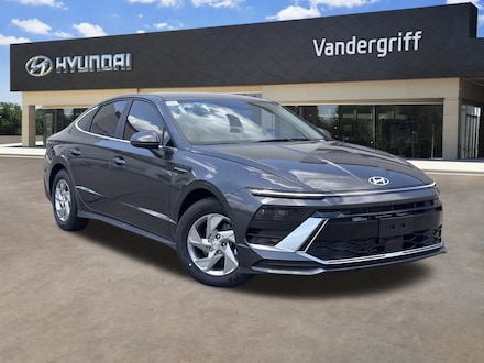2025 Hyundai Sonata SE Sedan