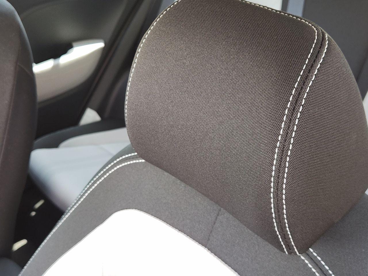 New 2026 Onyx Black Hyundai SEL image 10