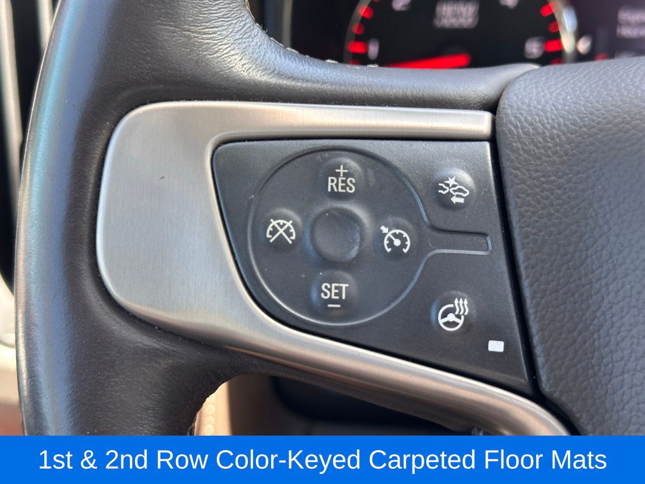 Used 2015 White Diamond Tricoat GMC Denali image 31