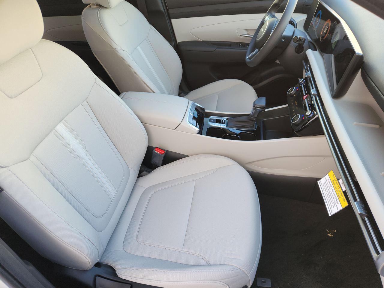 New 2026 W6H White Hyundai SEL FWD image 9