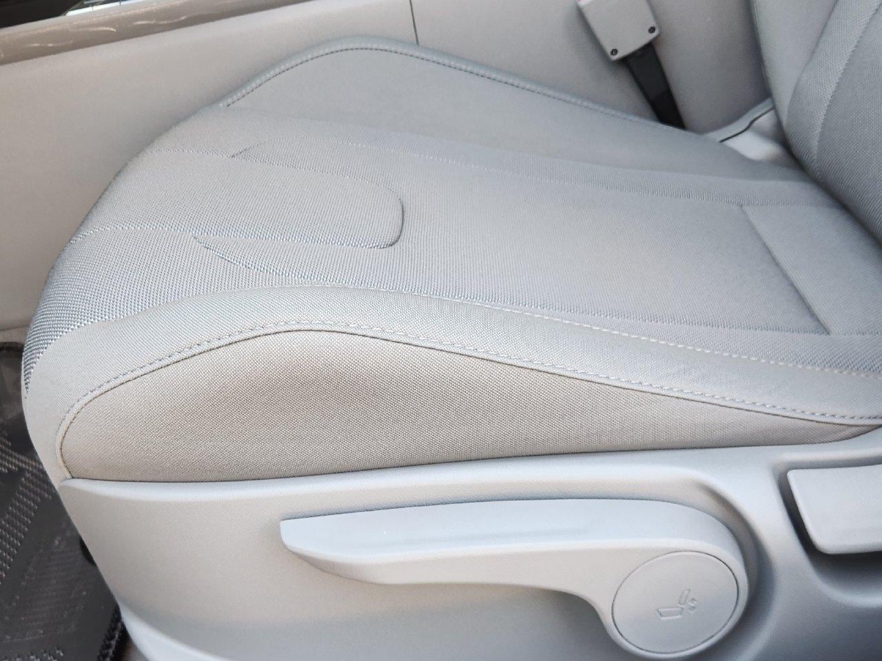 New 2026 Amazon Gray Hyundai SE image 21