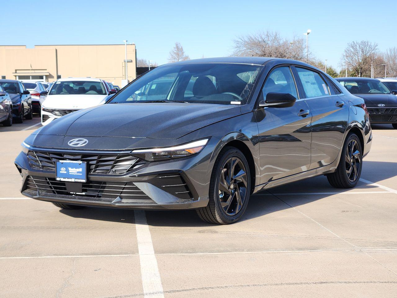 New 2026 A5G Gray Hyundai SEL Sport Premium image 2