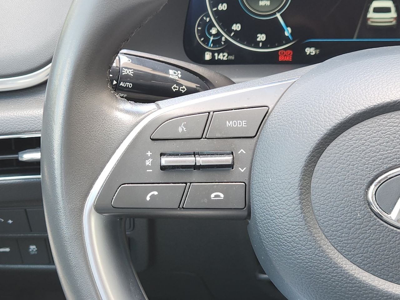 Used 2023 Carbon Blue Hyundai SEL image 27