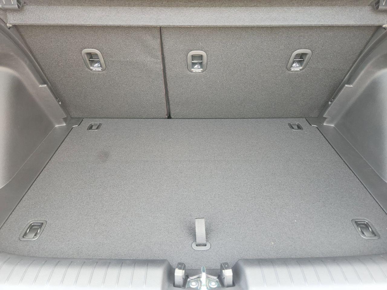 New 2026 SAW White Hyundai SEL image 31